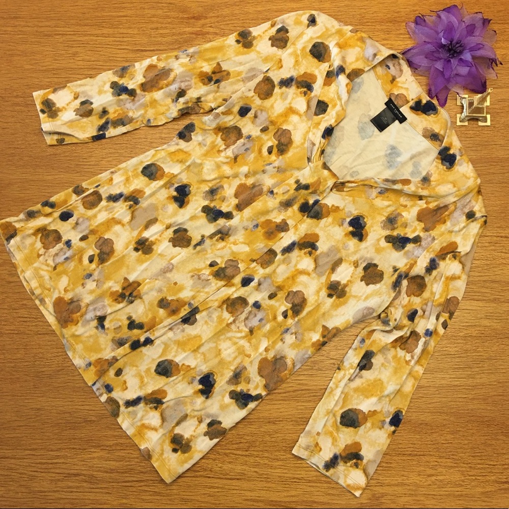 Ann Taylor long sleeved print top size M